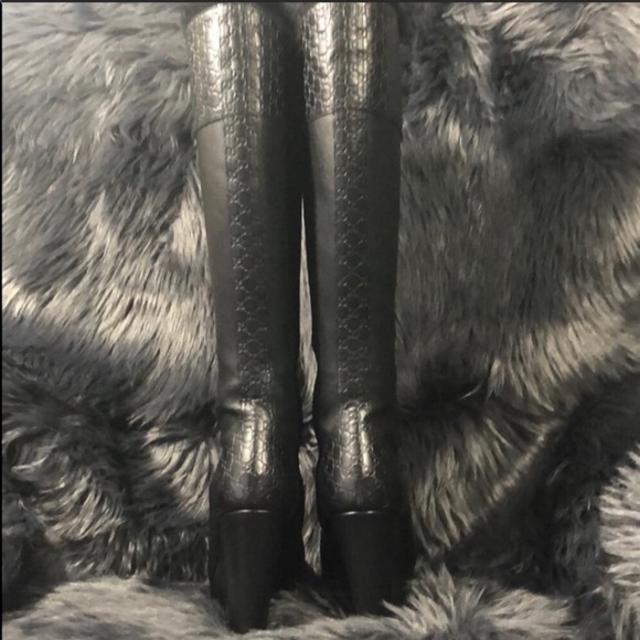 🌟GUCCI Tall GG boots🌟 - Picture 6 of 9